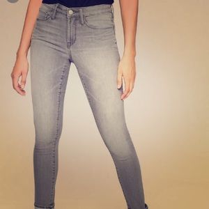 Athleta Skinny Jeans in gray- size 6